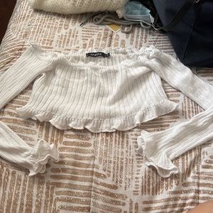 White long sleeve ruched crop top